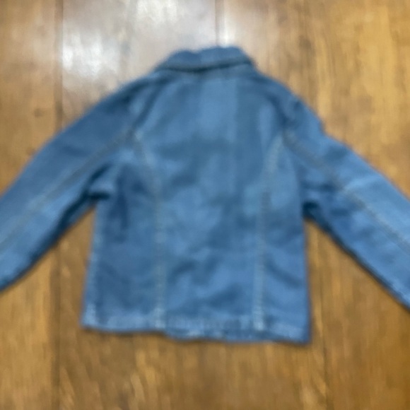 🌸Cute Oshkosh Jean Jacket 3T🌸 - Picture 3 of 5